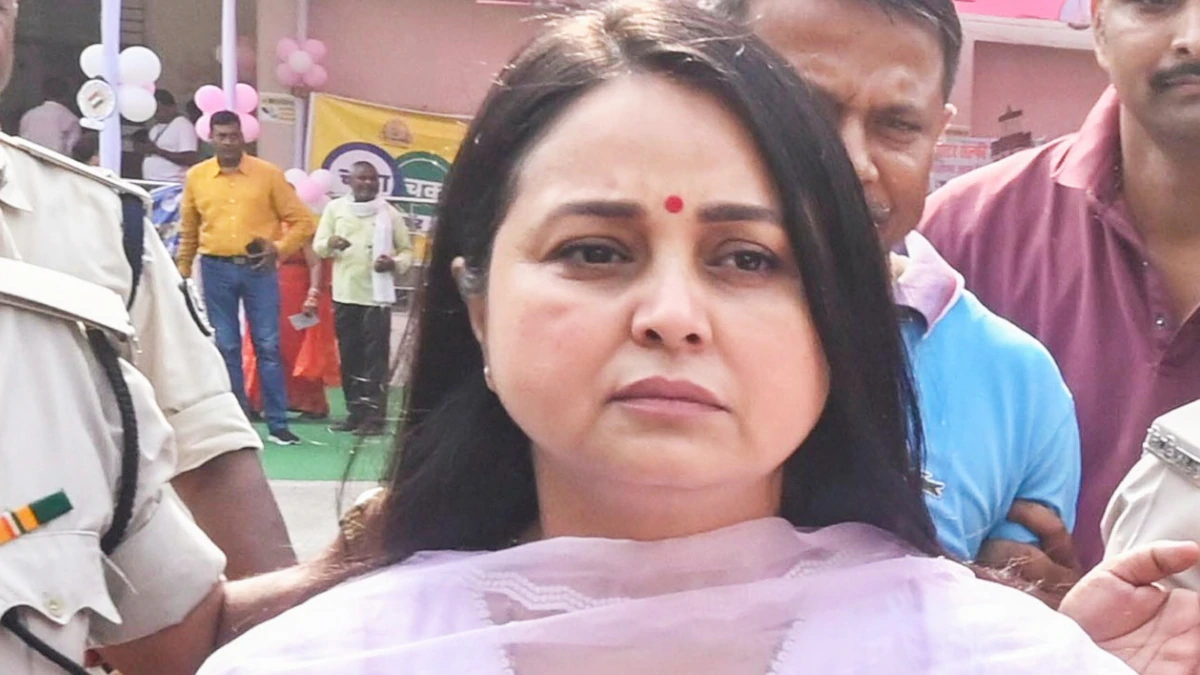 तेज प्रताप को पार्टी से निकालने पर बहन रोहिणी आचार्य की पहली प्रतिक्रिया आई है, जिसमें उन्होंने एक बड़ी बात कही है।