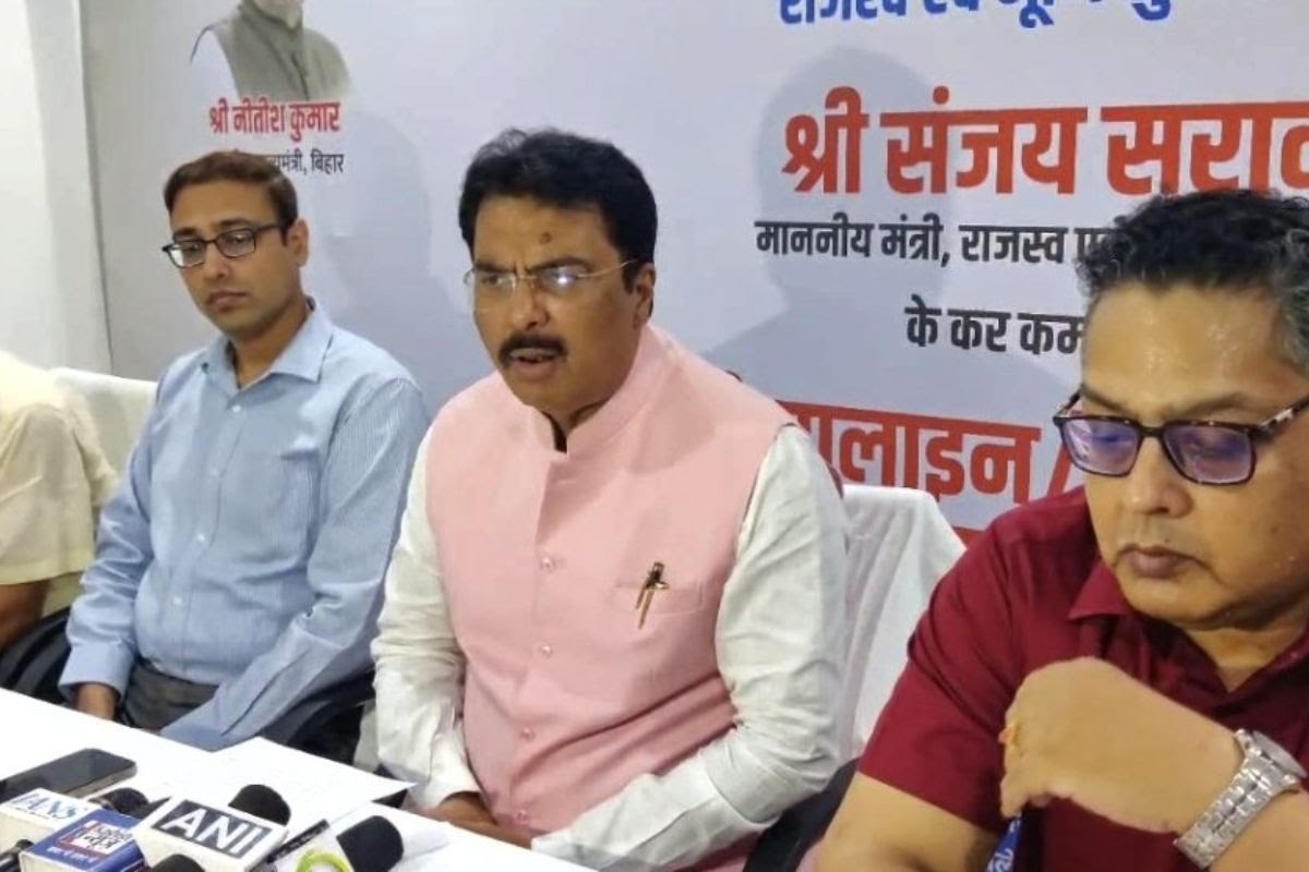 बिहार में जमीन मालिकों के लिए खुशखबरी: एक कॉल में मिलेंगी ये 5 महत्वपूर्ण सेवाएं आज से लागू